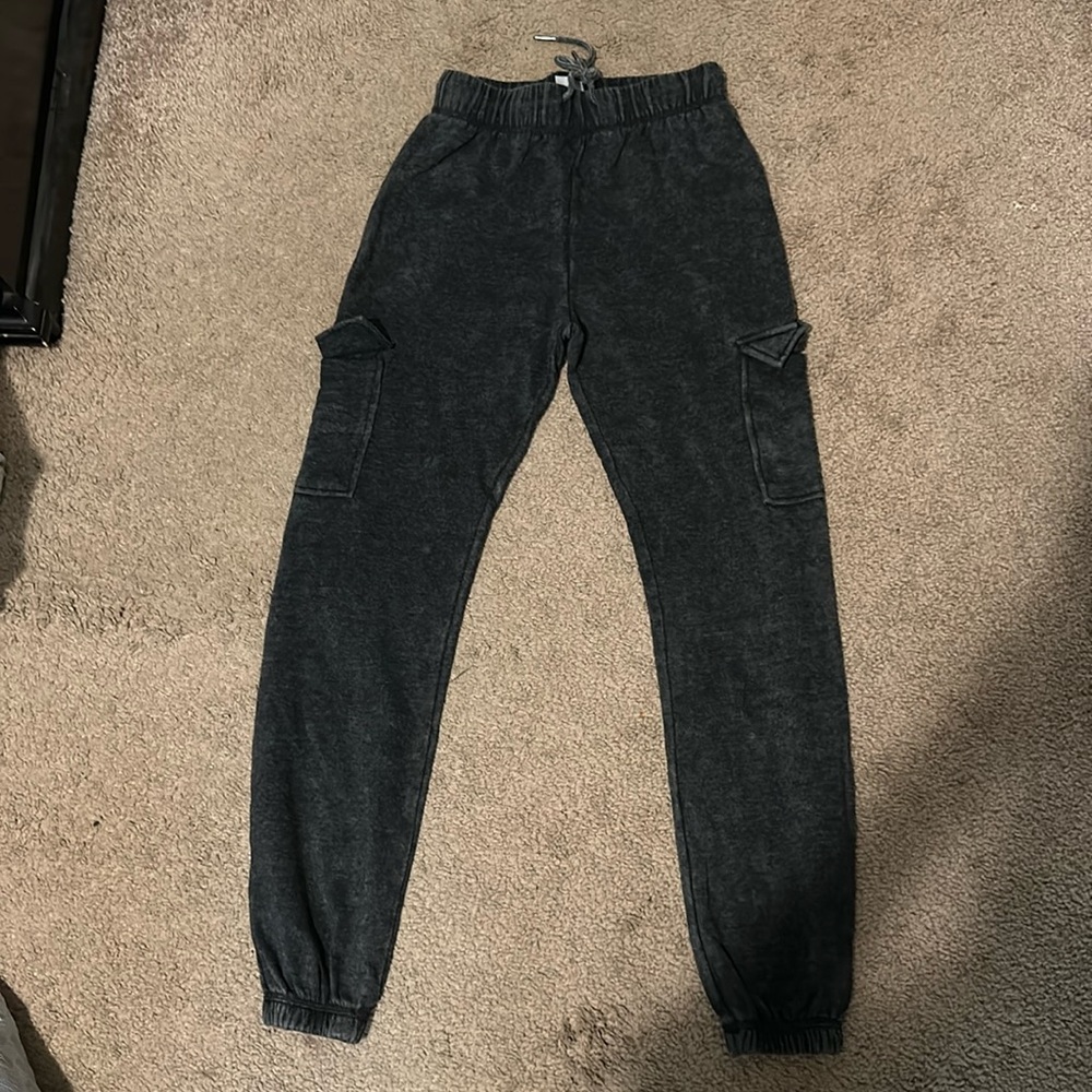Grey sweatpants with cargo pockets